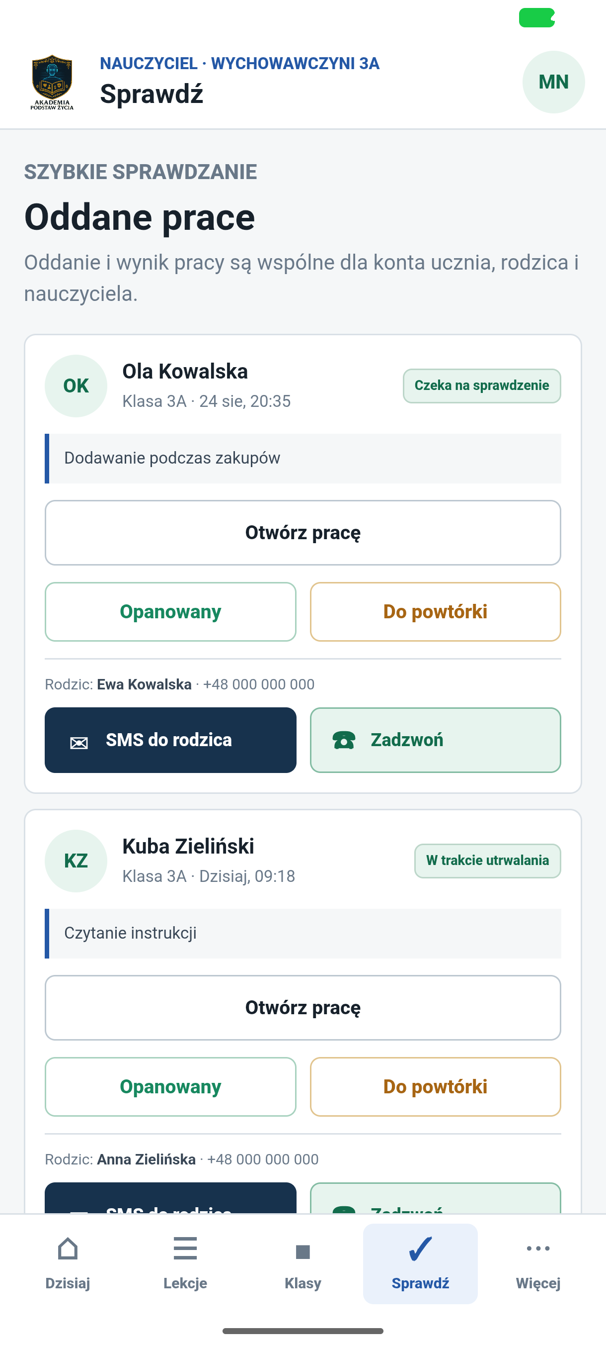 Widok aplikacji Android dla nauczyciela: prace uczniów i informacja zwrotna.